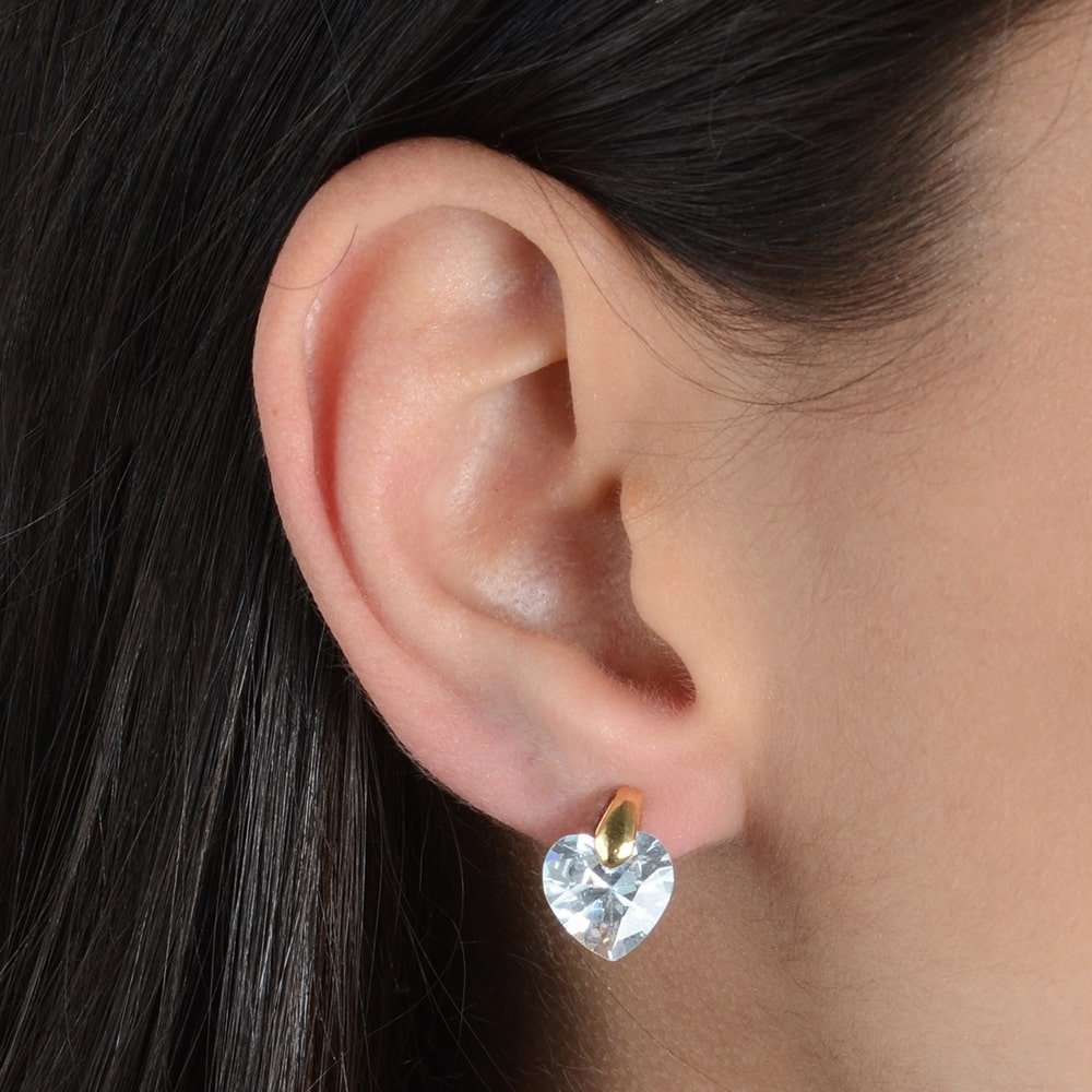 Brinco Dourado de Pedra Zircônia em formato de Coração - Galeria